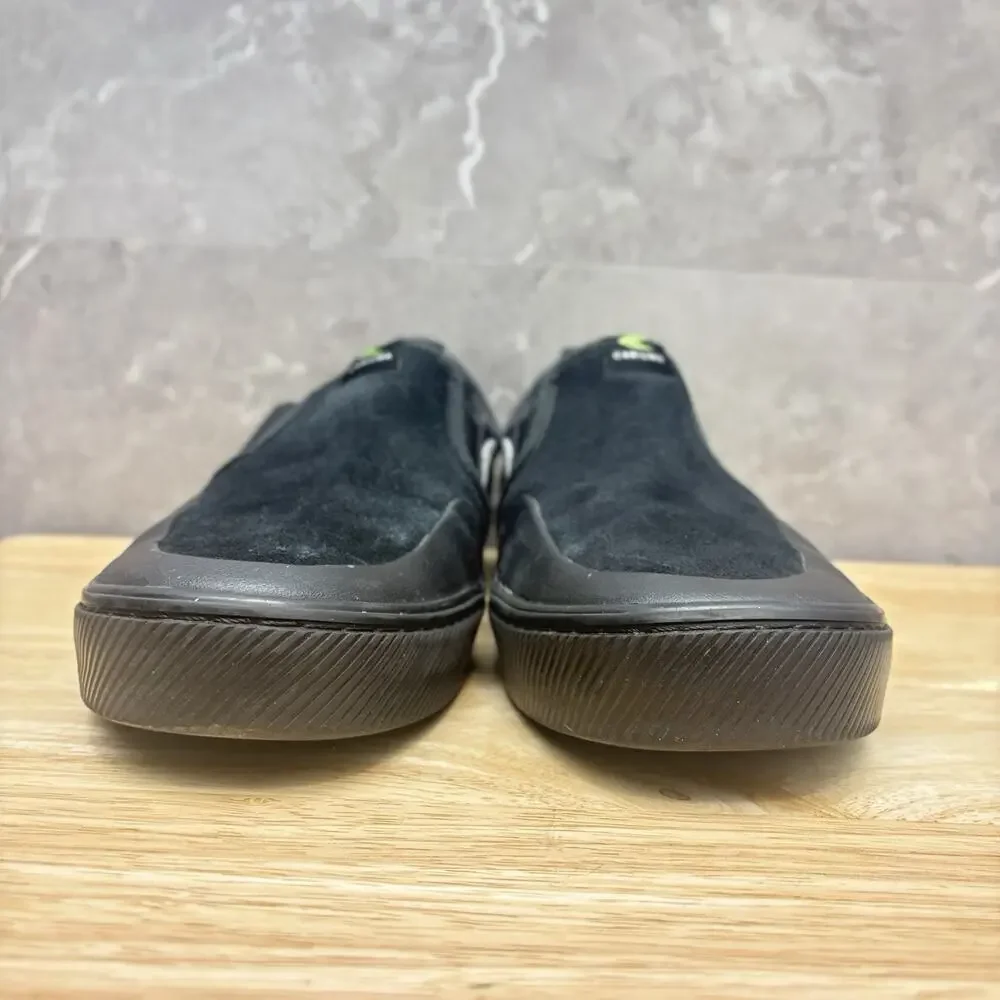 Cariuma slip skate